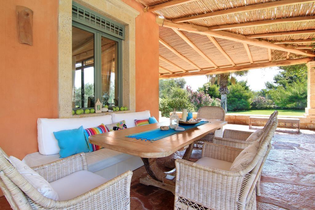 Vouliagmeni Villa Athén Kültér fotó